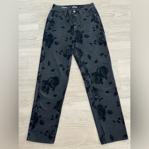 Black High-Rise Straight Jeans with Velvet Floral Detail 🖤 - Picture 2 of 7